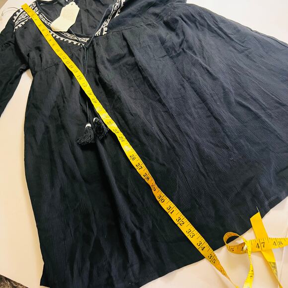 Band Of Gypsies Black Embroidered Boho Tassel Dress Size Large NWT - Picture 6 of 9